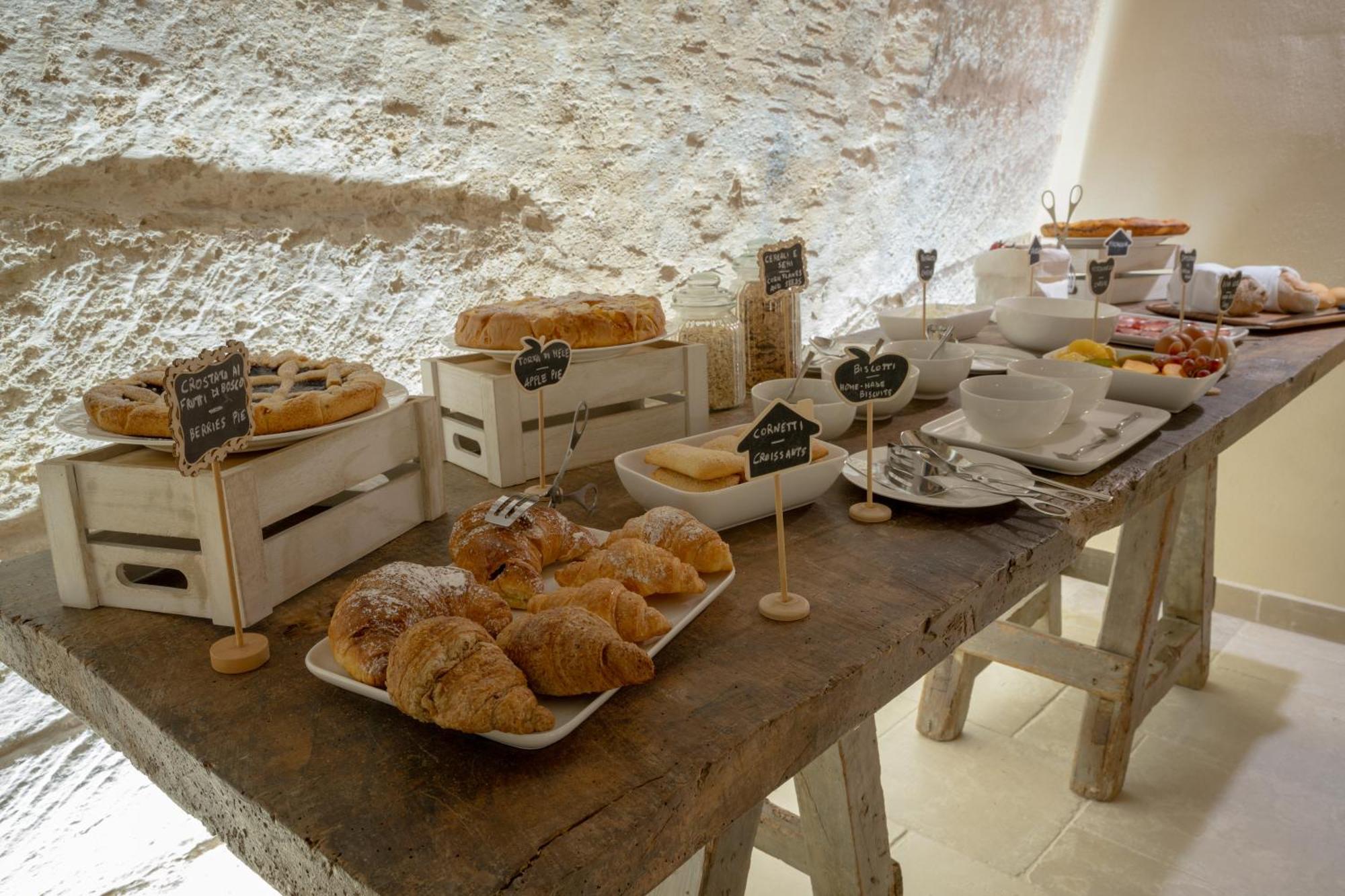 Tufo Bianco Relais Bed & Breakfast Massafra Luaran gambar